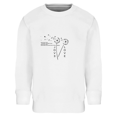 Kids sweatshirt in white with heart graphic on the chest