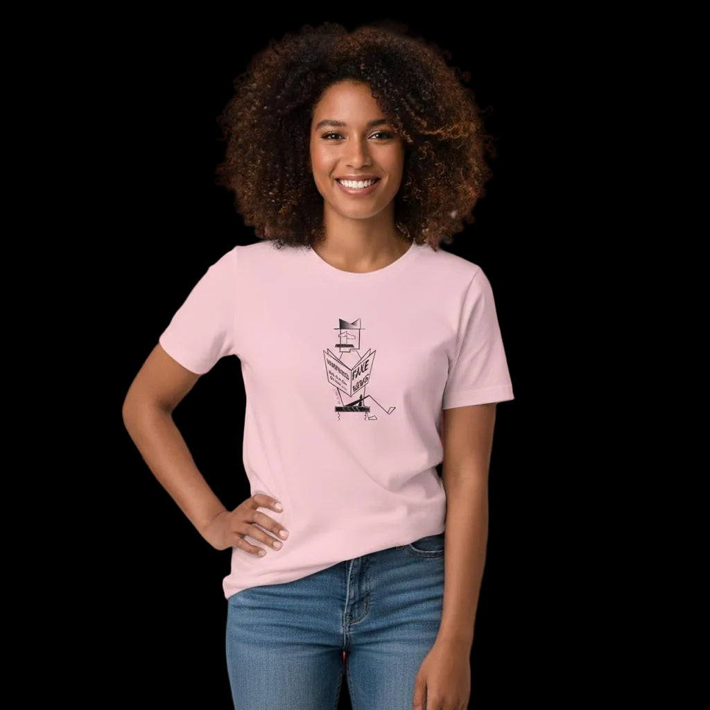 Women's relaxed t-shirt in light pink with front graphic print